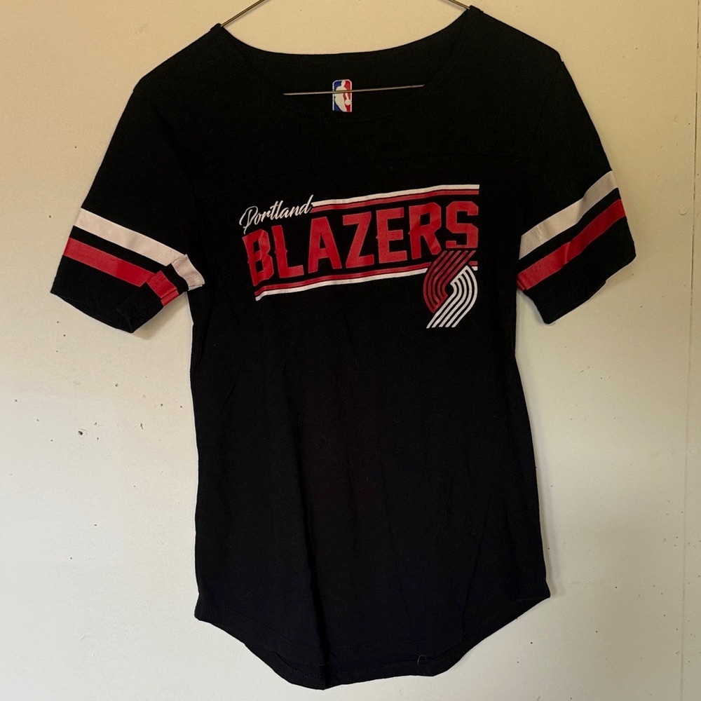 🏀🌹Portland Blazers Women’s S Black T-Shirt